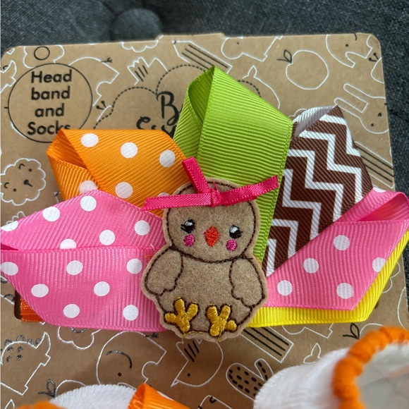 NWT Thanksgiving baby booties and head band - Picture 3 of 4